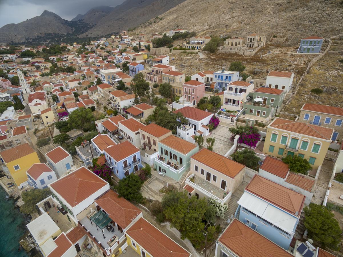 Roulas Apartments Chalki Town Екстер'єр фото